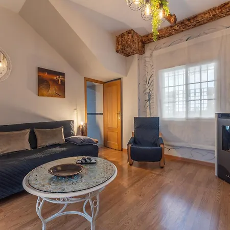 Hotel Con Piscina, Hogar De Zoe 4*