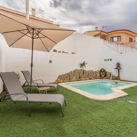 Hotel Con Piscina, Hogar De Zoe Trujillanos